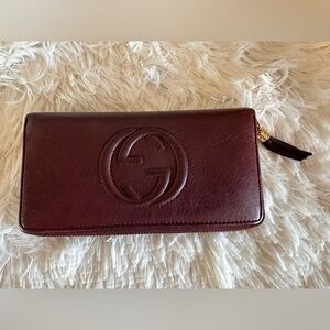 Gucci Soho leather Burgandy zippy wallet